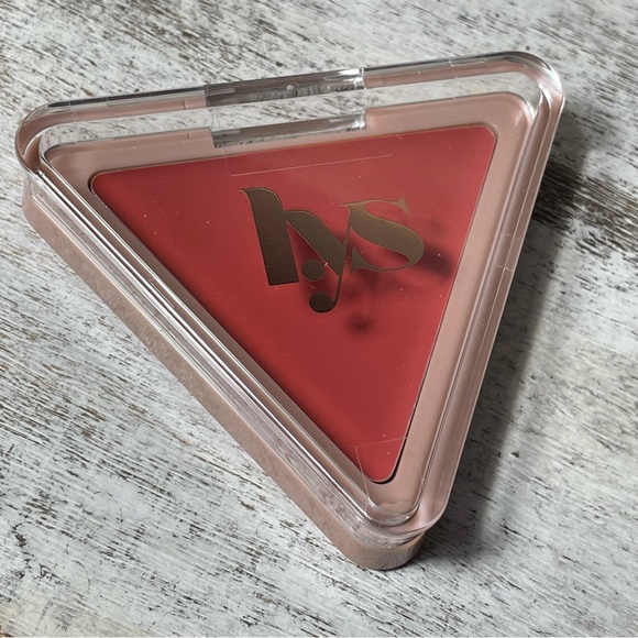 LYS Beauty Higer Standard Stain Matte Creme Blush UNFORGETTABLE - Picture 3 of 4